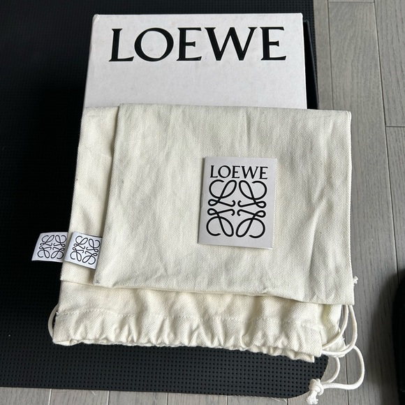 Loewe men leather slides 9.5 - Picture 2 of 5